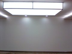 白色透光立體燈箱